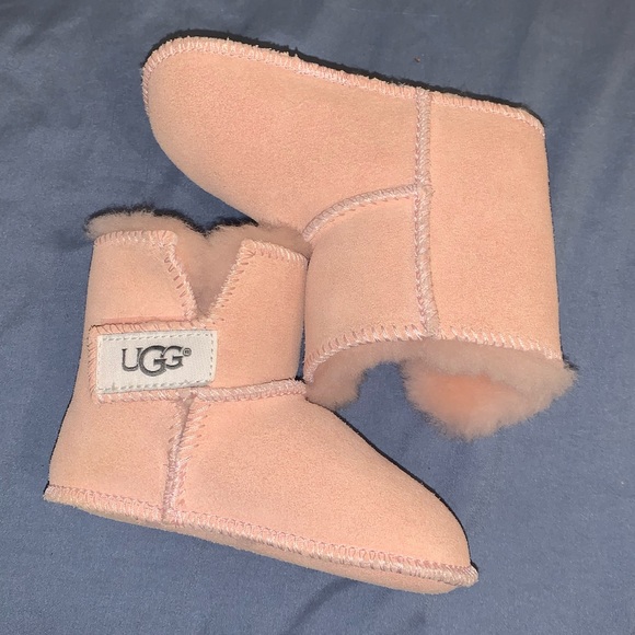 UGG Other - Ugg Erin bootie baby pink  boots size 4